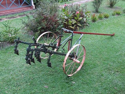 Implemento agrícola usado antigamente