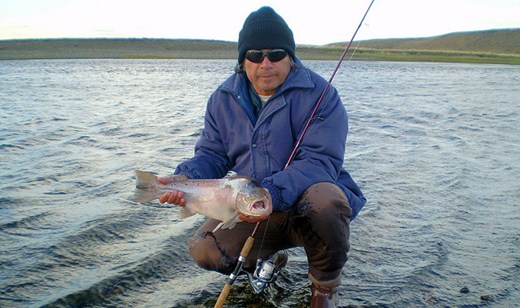 Existem quatro maneiras de pesca a com linha, com emalhe, com cerco e com armadilhas. Foto Flickr @R I O M A N S O Existem quatro maneiras de pesca a com linha, com emalhe, com cerco e com armadilhas