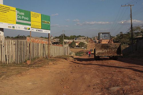 Início de obras em loteamento federal. Foto Flickr @Agência de Notícias do Acre Início de obras em loteamento federal