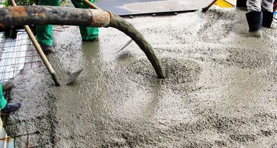 A massa do concreto pode ser feita por máquina apropriadas A massa do concreto pode ser feita por máquina apropriadas