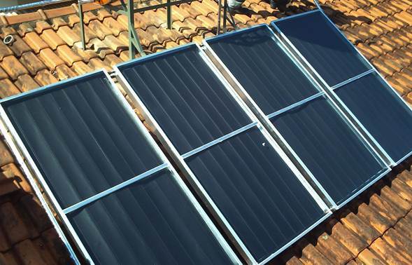 Aquecedor solar de custo elevado Aquecedor solar de custo elevado