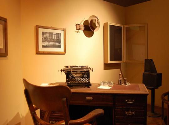 Móveis antigos para escritório. Foto Flickr @loco085 Móveis antigos para escritório
