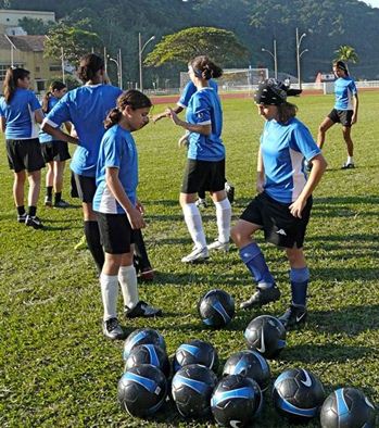 O que antes era só de meninos, hoje existem escolas especializadas no futebol feminino O que antes era só de meninos, hoje existem escolas especializadas no futebol feminino