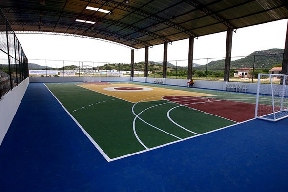 As quadras poliesportivas são usadas para prática de todos os tipos de esporte. Foto Flickr @Fotos Gov/Ba As quadras poliesportivas são usadas para prática de todos os tipos de esporte