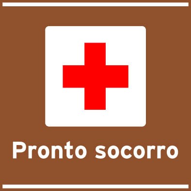 Placa de trânsito que sinaliza pronto-socorro próximo Placa de trânsito que sinaliza pronto-socorro próximo