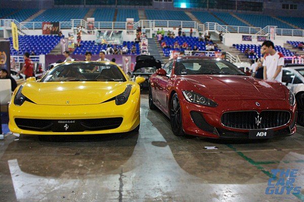 Os automóveis são os produtos mais superfaturados na hora de importar ou exportar. Foto Flickr @vernieman Os automóveis são os produtos mais superfaturados na hora de importar ou exportar