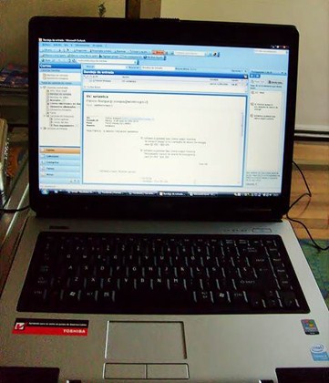 Computador portátil notebook. Foto Flickr @@panchowatkins Computador portátil notebook