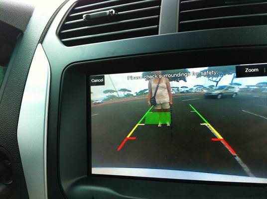 Os carros de alugueis podem vir com adicionais, como GPS. Foto Flickr @ewen and donabel Os carros de alugueis podem vir com adicionais, como GPS