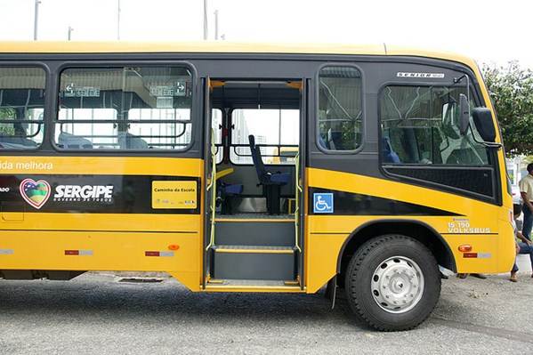 Transporte de passageiros destinados aos estudantes. Foto Flickr @Governo De Sergipe Transporte de passageiros destinados aos estudantes