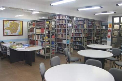 Biblioteca - SESC Uberaba Biblioteca - SESC Uberaba